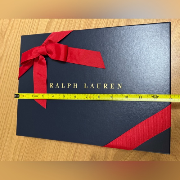 Ralph Lauren Gift Boxes (Set of 2) – Elegant Navy with Red Ribbon - Picture 6 of 12